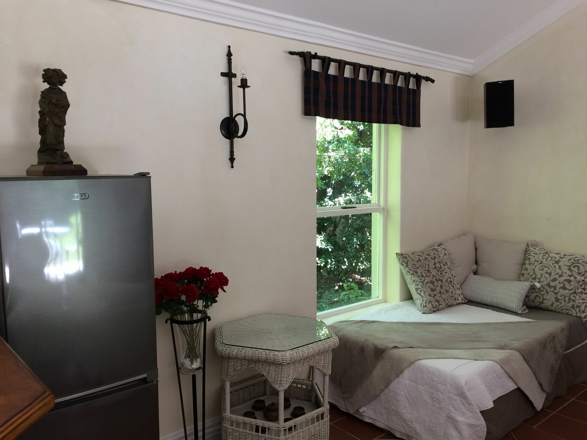 Camelot In Constantia Bed & Breakfast เคปทาวน์ ภายนอก รูปภาพ
